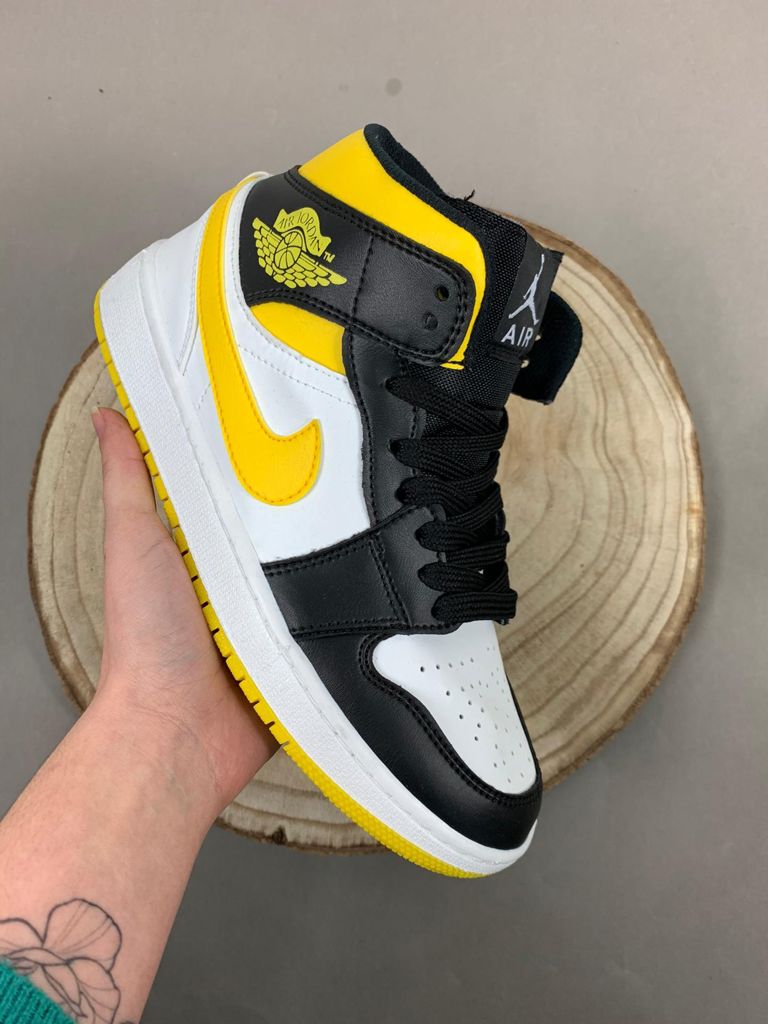 Jordan 1 Black Yellow